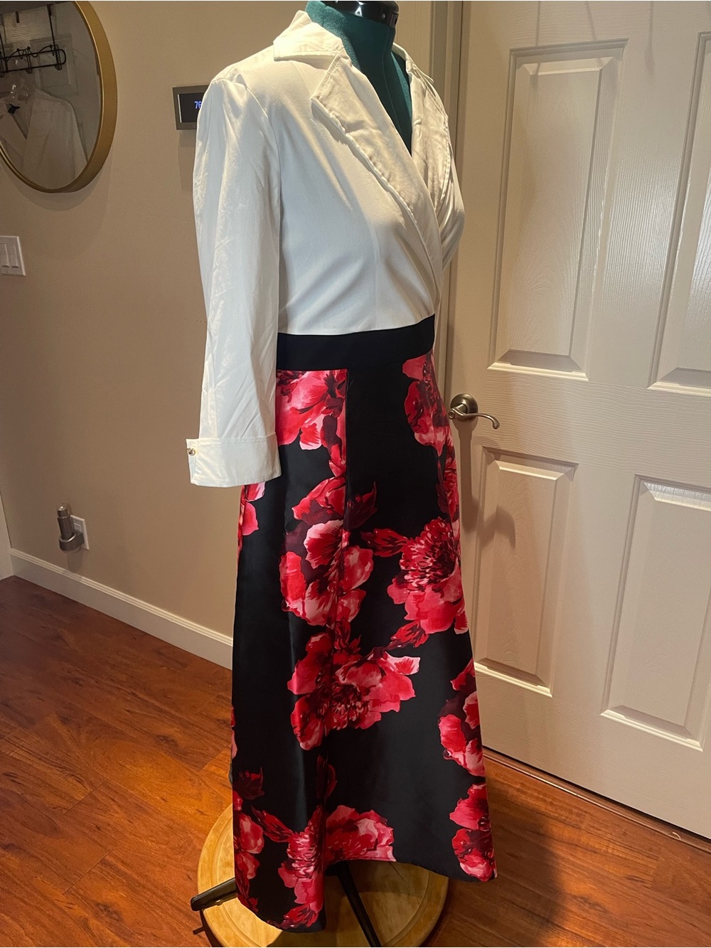 White Wrap Bodice Maxi Dress with Red Floral Black Skirt NWT - Picture 11 of 16